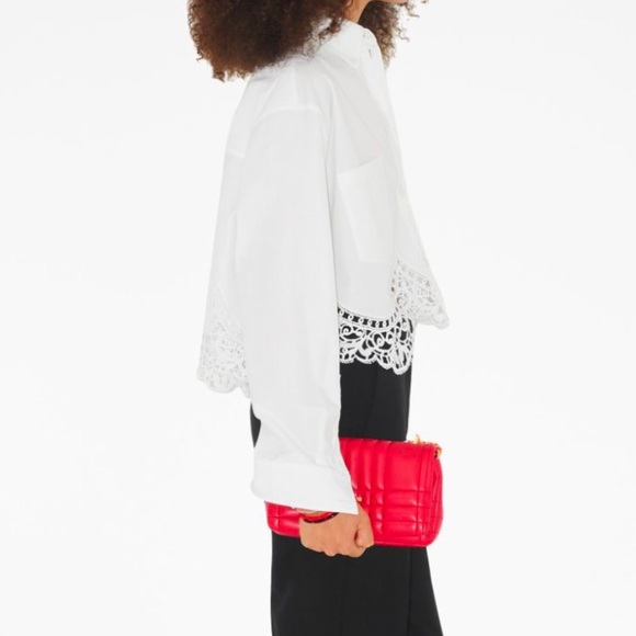 Burberry
cropped macramé-lace shirt - Picture 2 of 9